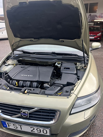 Volvo V50 4 of 9