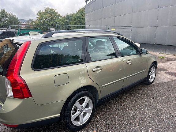 Volvo V50 5 of 9