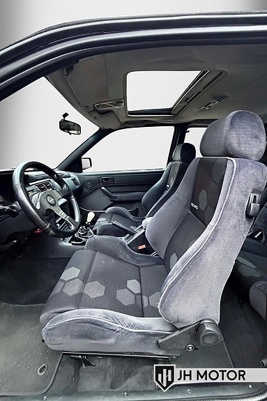 Ford Escort 13 of 21