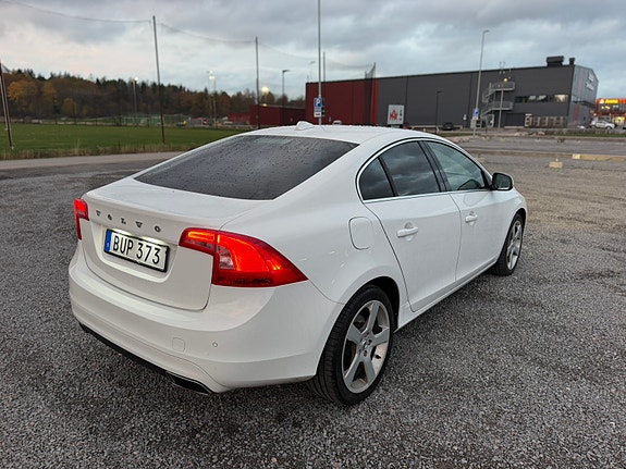 Volvo S60 4 of 7