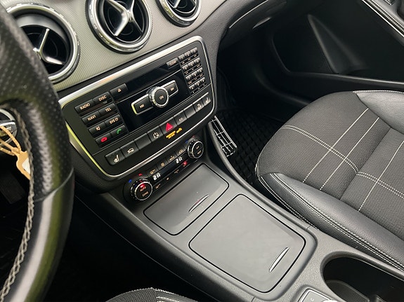 Mercedes-Benz GLA 220 26 of 30