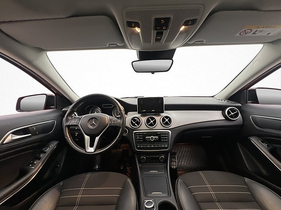 Mercedes-Benz GLA 220 13 of 30