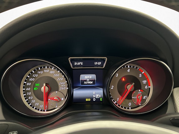 Mercedes-Benz GLA 220 18 of 30