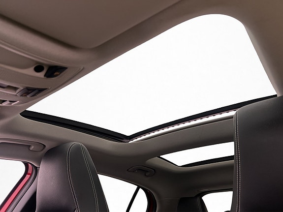 Mercedes-Benz GLA 220 12 of 30