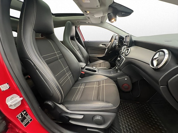 Mercedes-Benz GLA 220 27 of 30