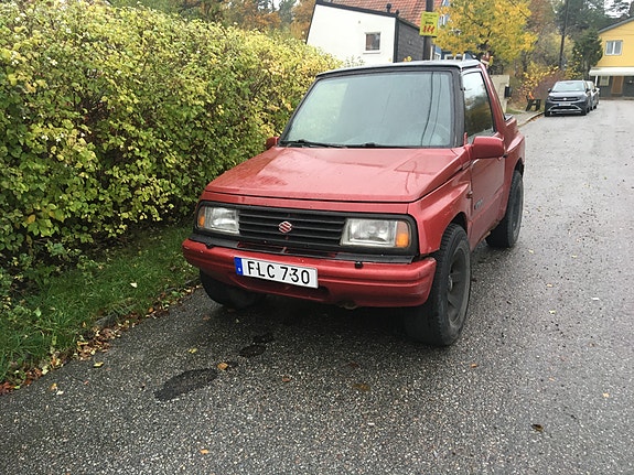 Suzuki Vitara 2 of 6