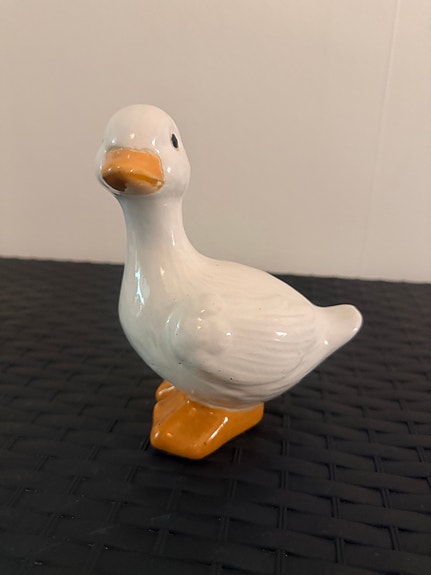 Fin porslinsfigur gås – Retro prydnadsfigur (14 cm)