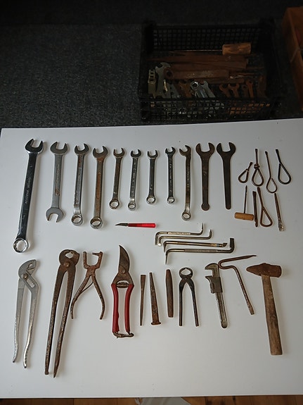 Product image 1 of 2