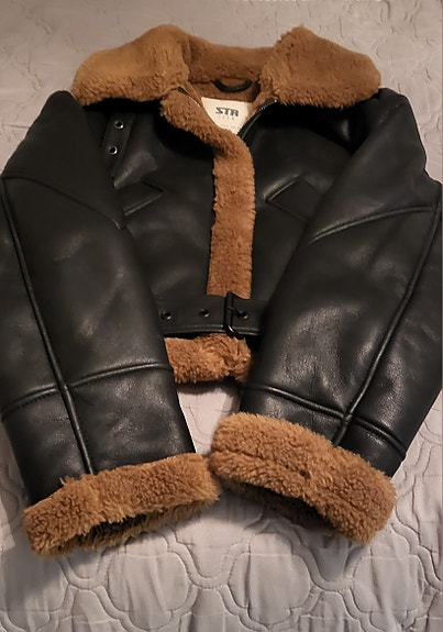 Product image 1 of 3