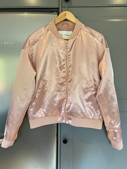 Product image 1 of 7