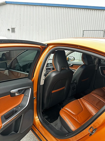 Volvo S60 6 of 12