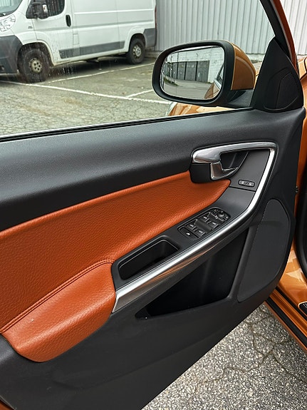 Volvo S60 9 of 12
