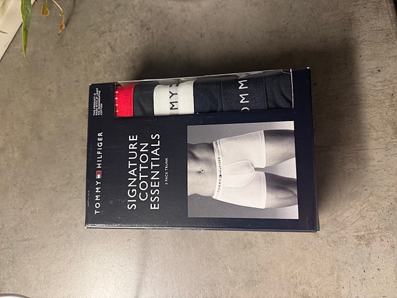 Product image 1 of 2