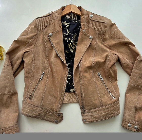 Product image 1 of 10