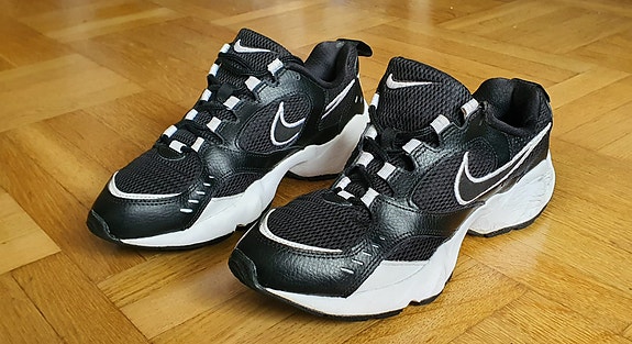 Product image 1 of 9