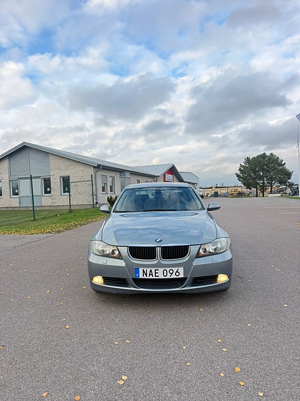 BMW 320i
