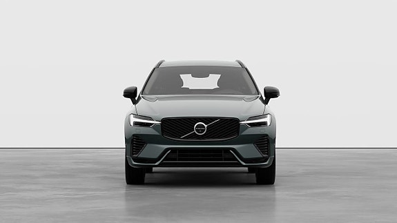 Volvo XC60 2 of 28