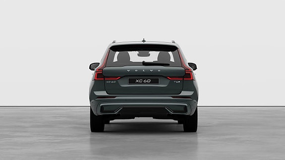 Volvo XC60 3 of 28