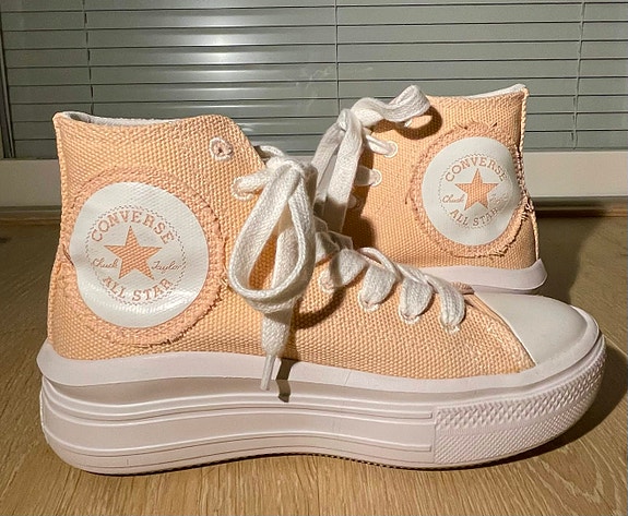 Product image 1 of 8