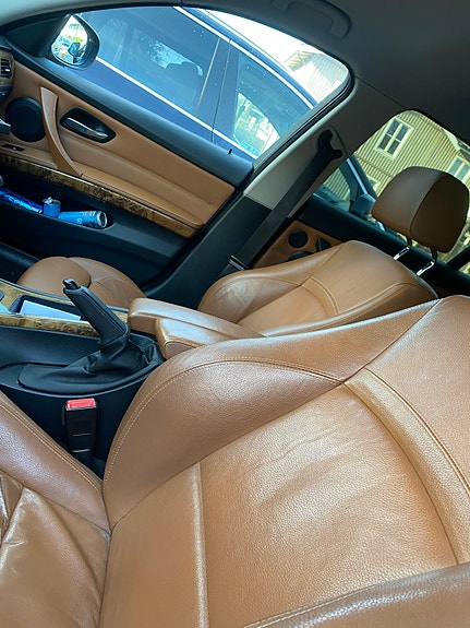 BMW 318i 6 of 7
