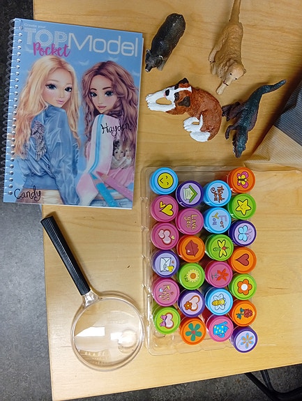 Product image 1 of 2