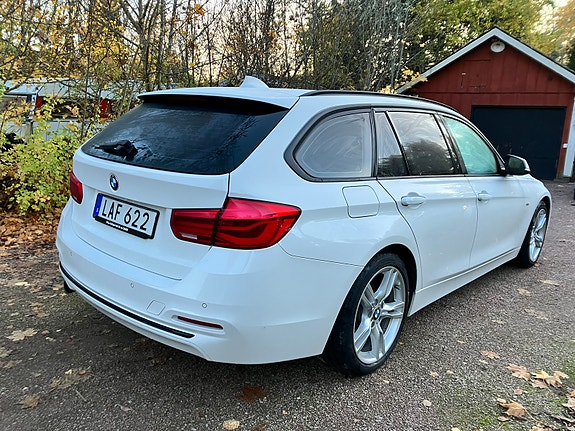 BMW 318d 3 of 9