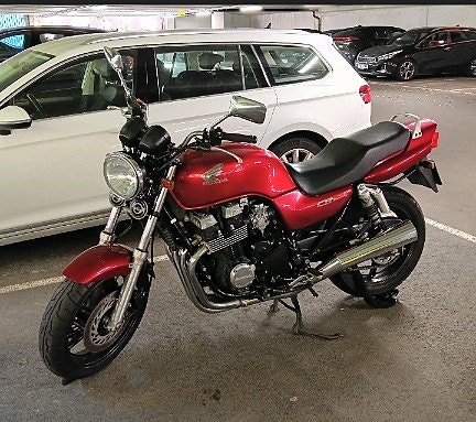 Honda Cb750f2 2 of 7