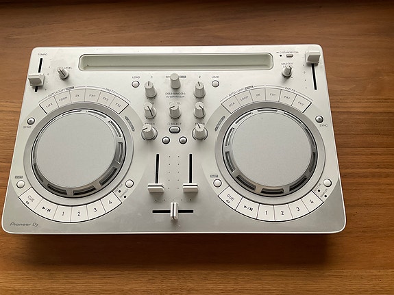 Product image 1 of 2