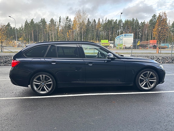 BMW 330d 6 of 14
