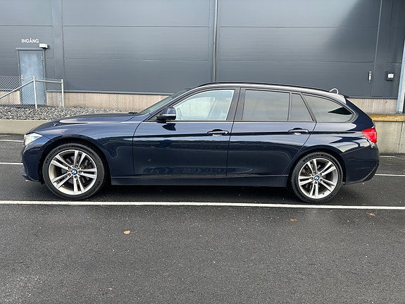 BMW 330d 2 of 14