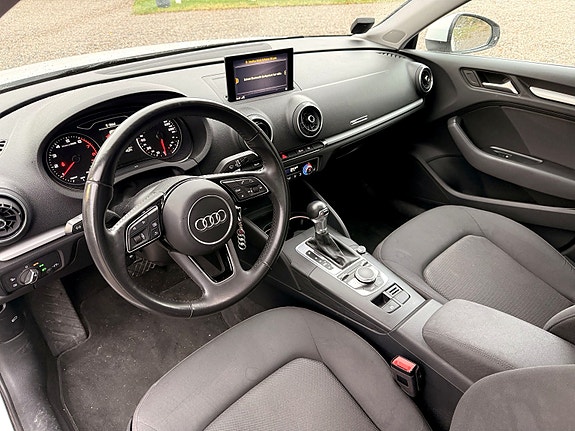 Audi A3 4 of 6