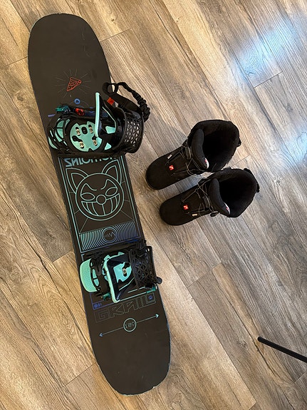 Product image 1 of 8