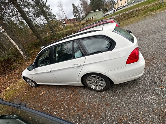 BMW 320d 3 of 8