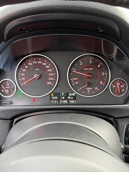 BMW 320d 12 of 18