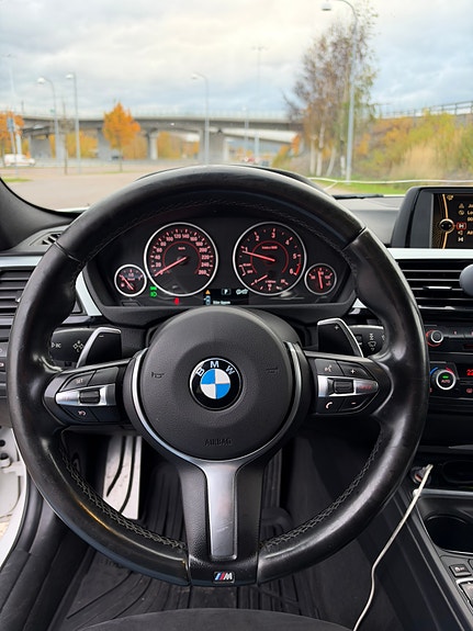 BMW 320d 11 of 18