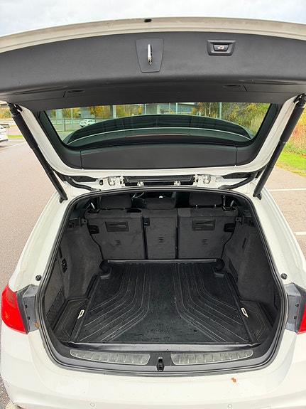 BMW 320d 14 of 18