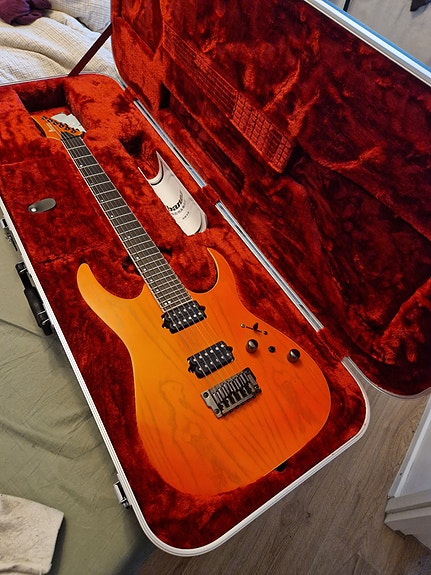 Product image 1 of 8