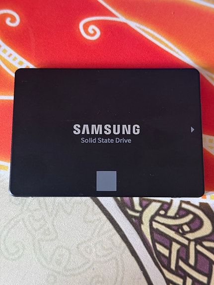 Product image 1 of 3