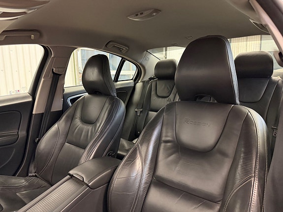 Volvo S60 12 of 14
