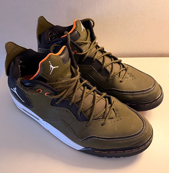 Product image 1 of 6