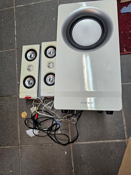 Product image 1 of 2