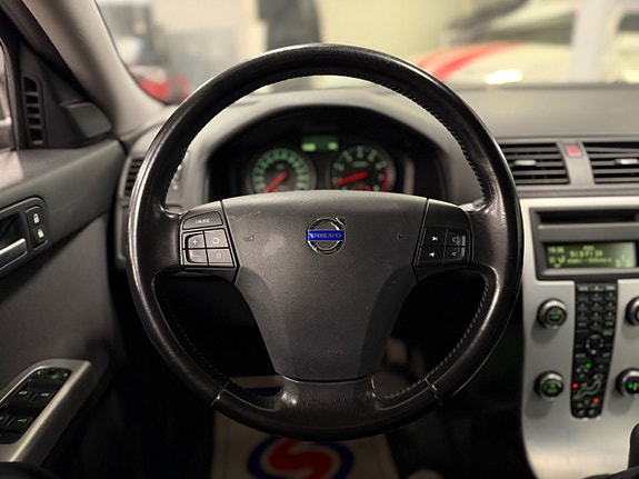 Volvo V50 16 of 25