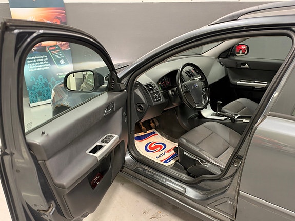 Volvo V50 12 of 25