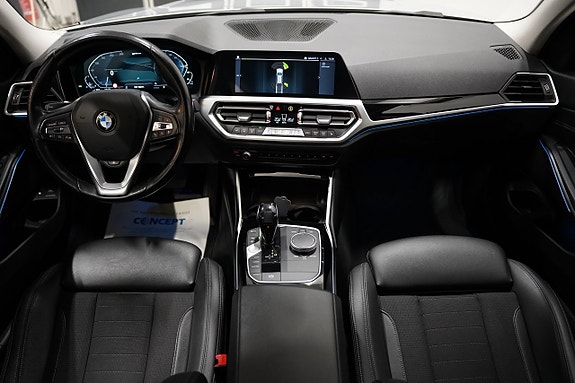 BMW 330e 10 of 24