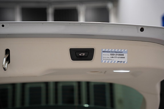 BMW 330e 24 of 24