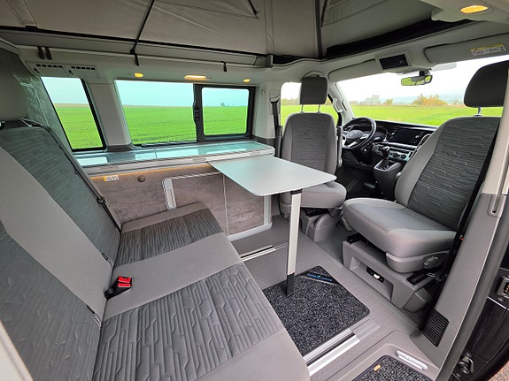 Volkswagen California Ocean 8 of 13