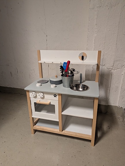 Product image 1 of 2