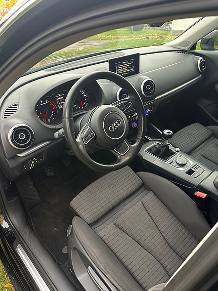 Audi A3 8 of 12