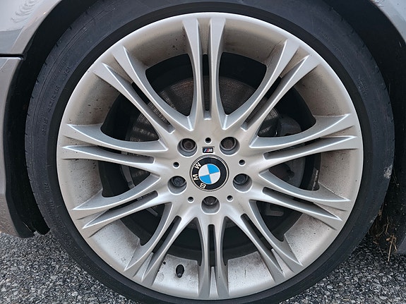 BMW 330i 12 of 12