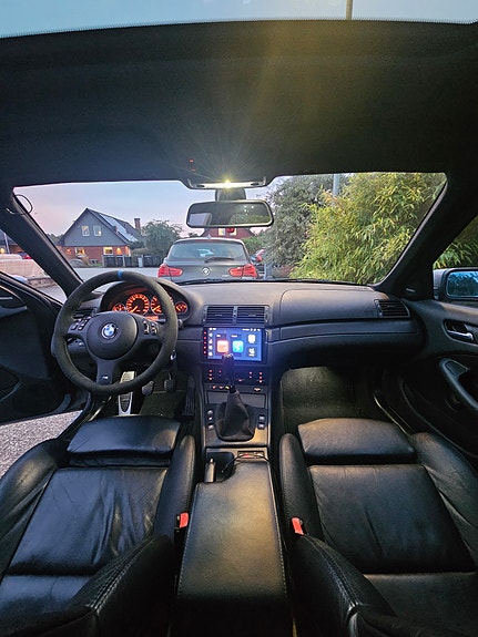 BMW 330i 7 of 12